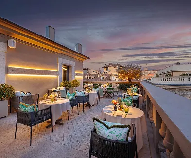 Terraza del Singer Palace Hotel Roma en Roma